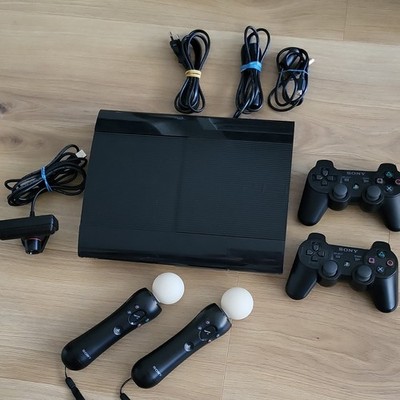Sony PlayStation 3 Super Slim 500GB Schwarz CECH-4004C mit 2 Controller Move
