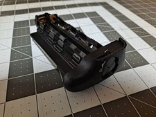 Nikon MS-D14 AA Battery Tray Holder