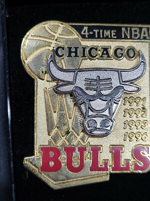 Limited Edition Chicago Bulls 4 Time NBA Champion Pin #2086 Of