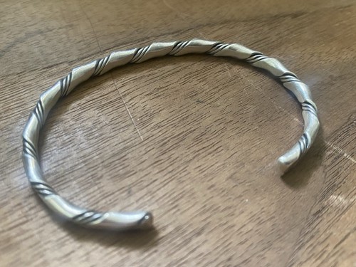 Brazalete retorcido vintage navajo nativo americano plata de ley 925 - Imagen 2 de 7