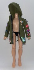 Rainbow High Rockstars Vanessa Tempo Muñeca Conjunto Chaqueta Verde Ejército Sudadera Abrigo