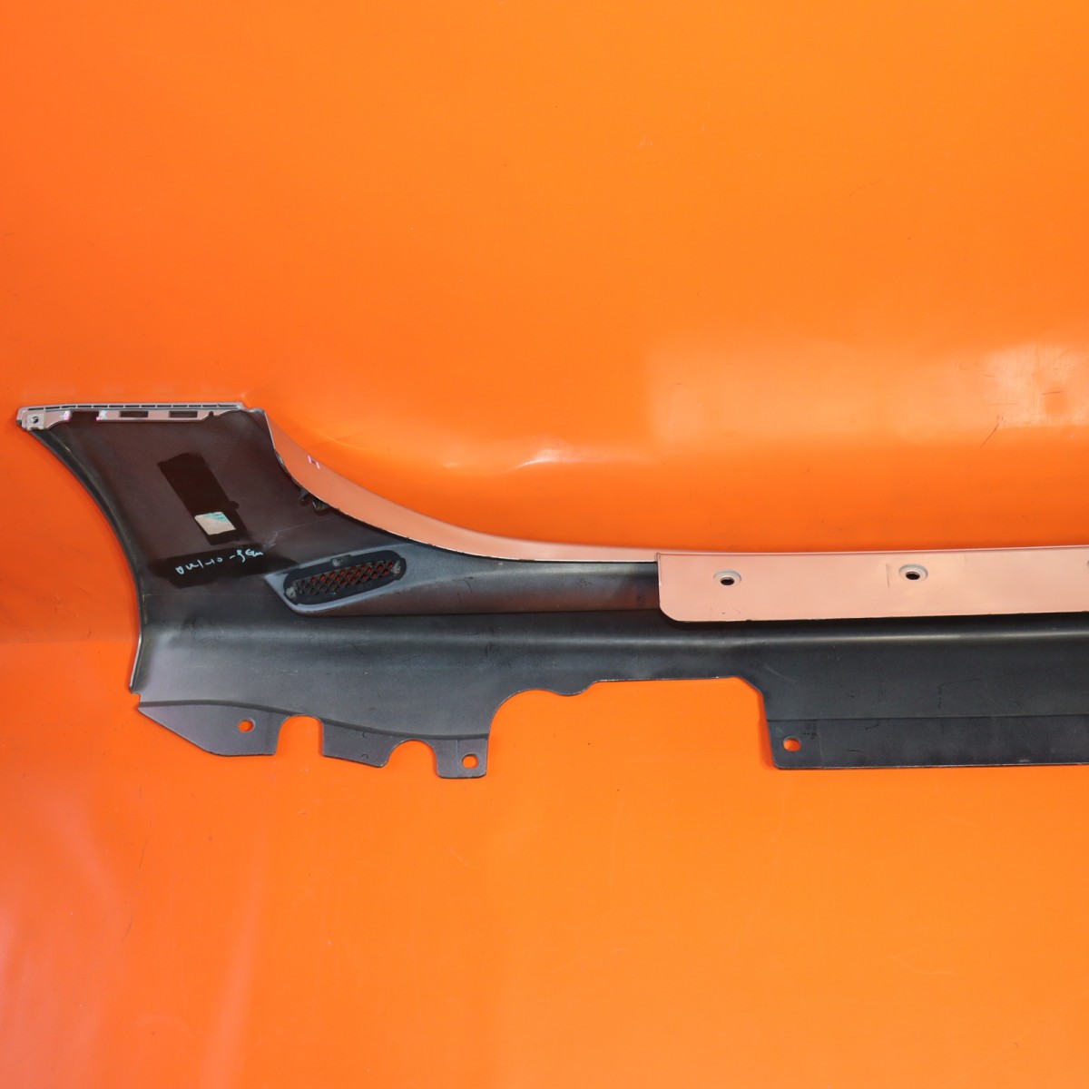 FERRARI CALIFORNIA ROCKER MOLDING LEFT DRIVER 2010 2011 2012 2013 2014 69749700