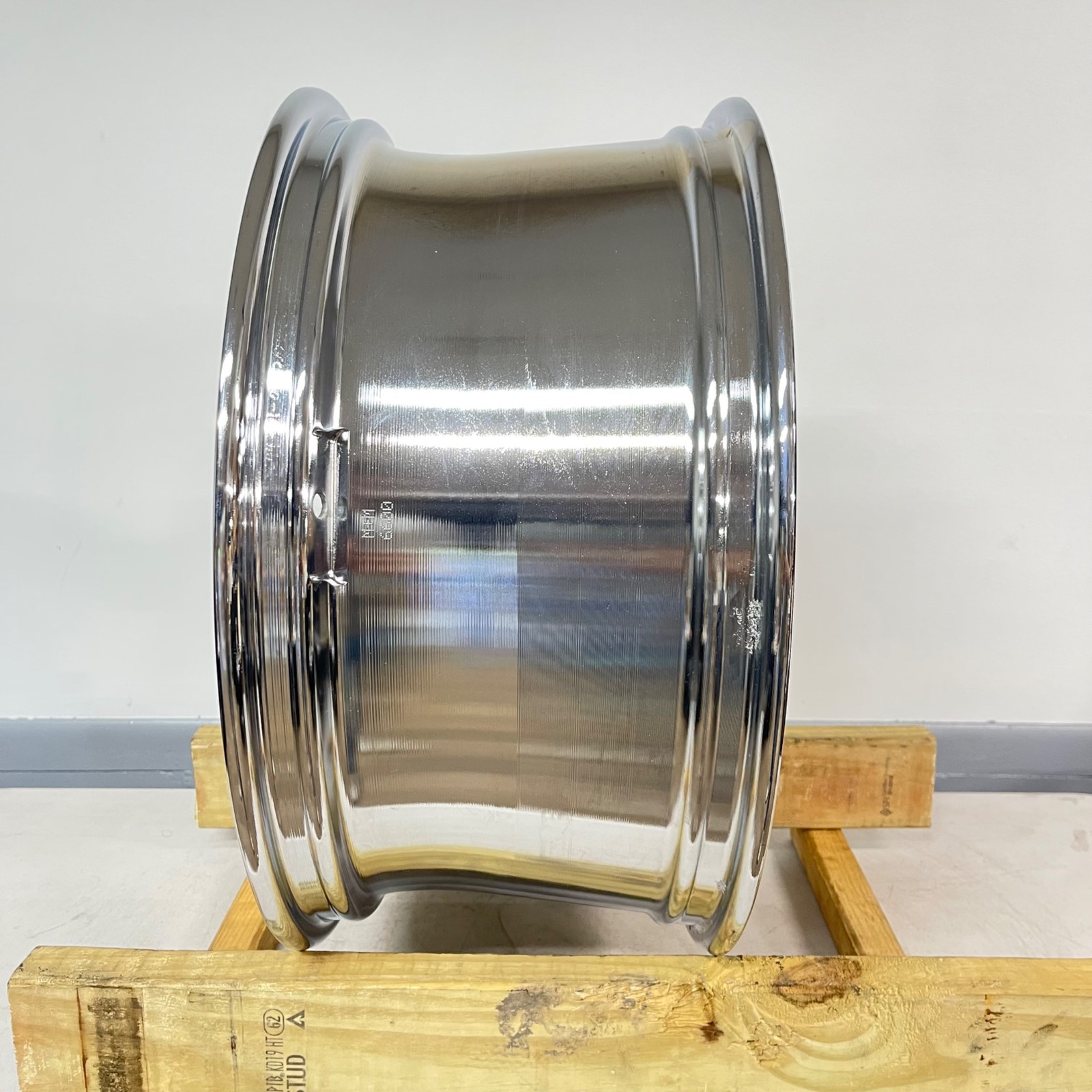 Bentley Continental GT 2004-2018 Wheel Chrome P/N 3W0601025CS