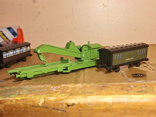 ERTL Breakdown Crane and Works Unit Coach | Thomas The Tank Engine ...