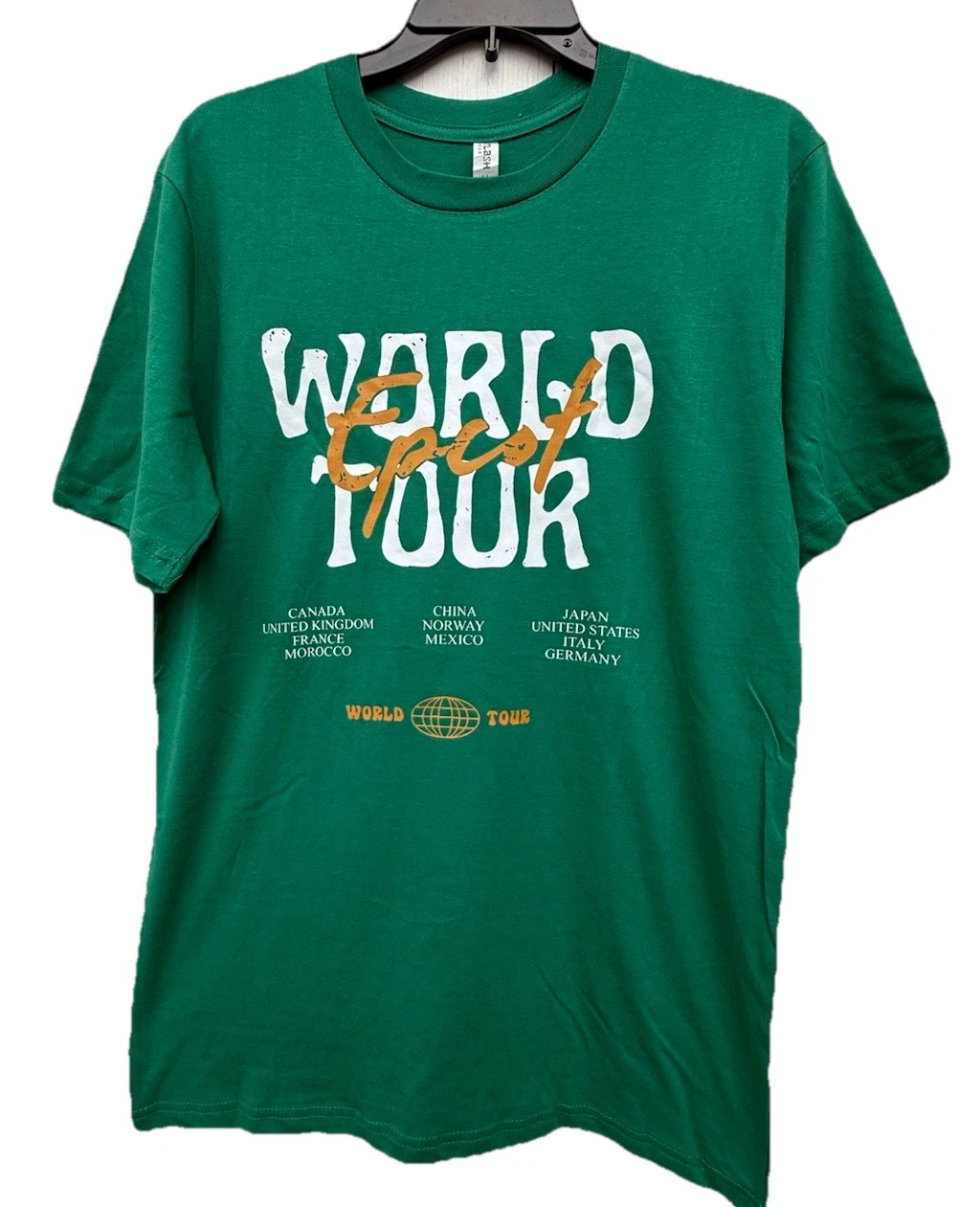 Out Lash Men’s Graffic T Shirt Green Size M Short Sleeves World Tour
