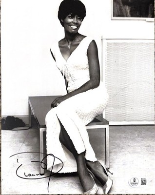 DIONNE WARWICK SIGNED AUTOGRAPH 8X10 PHOTO MUSIC LEGEND BECKETT BAS COA