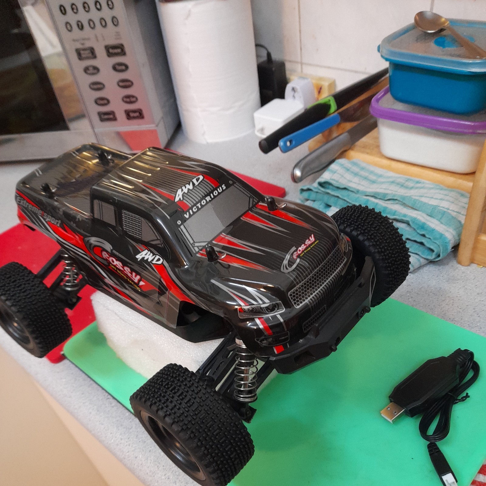 1/16 2.4GHz 4WD RC Racing Car 40KM/H High-Speed Off-Road Drift Buggy - Image 4