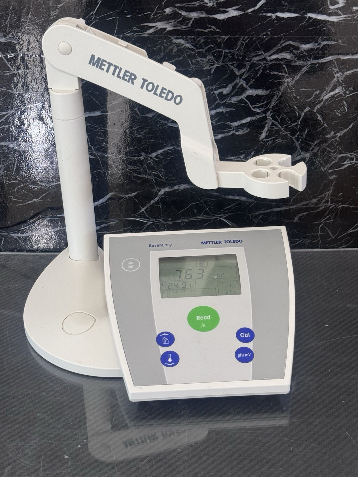 LOT OF 4 METTLER TOLEDO SevenEasy pH Balance Meter 8603 WITH STAND & AC ADAPTER