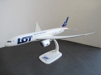 Modellflugzeuge 1:200 PPC  Boeing 787 Dreamliner Polish Airlines