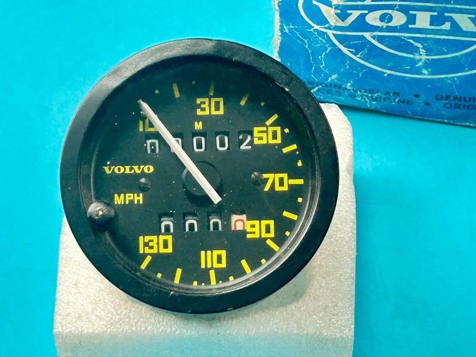 Velocímetro Volvo 240 260 GT 130 MPH con fecha 9/74 parte # 1234621 genuino nuevo en stock # 5 Foto 2 de 4