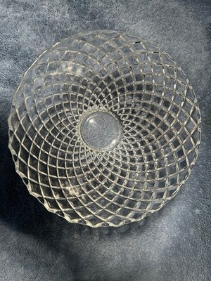 NACHTMANN 7 INCH ROUND HAND BLOWN & HAND CUT GEOMETRIC GRID PATTERN BOWL PERFECT
