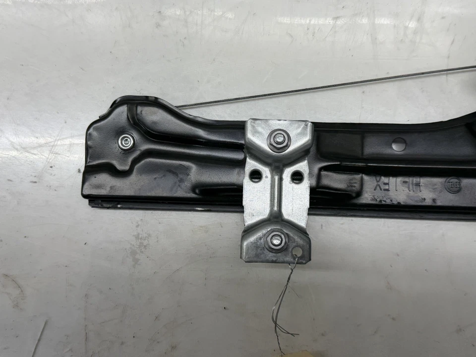 Regulador de ventana de puerta delantera izquierda con motor Ram Promaster 3500 OEM 2023-2025 Foto 2 de 4