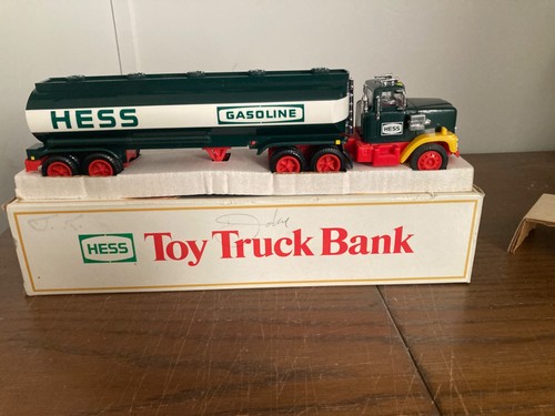 1984 HESS TOY TRUCK BANK WORKING