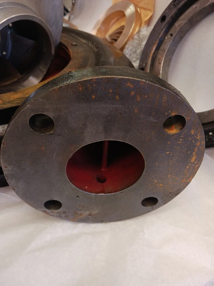 Grundfos Bomba Centrífuga 10" Impulsor 1 1/2" Eje Llave 4" Entrada 2 7/8" Salida Foto 3 de 4