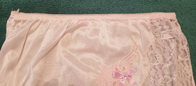INTIMATE FASHIONS by TERI VINTAGE PANTIES sz 6 PINK w-BOW n OPEN LACE #A1-21
