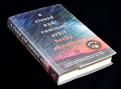 Becky Chambers / A Closed and Common Orbit /