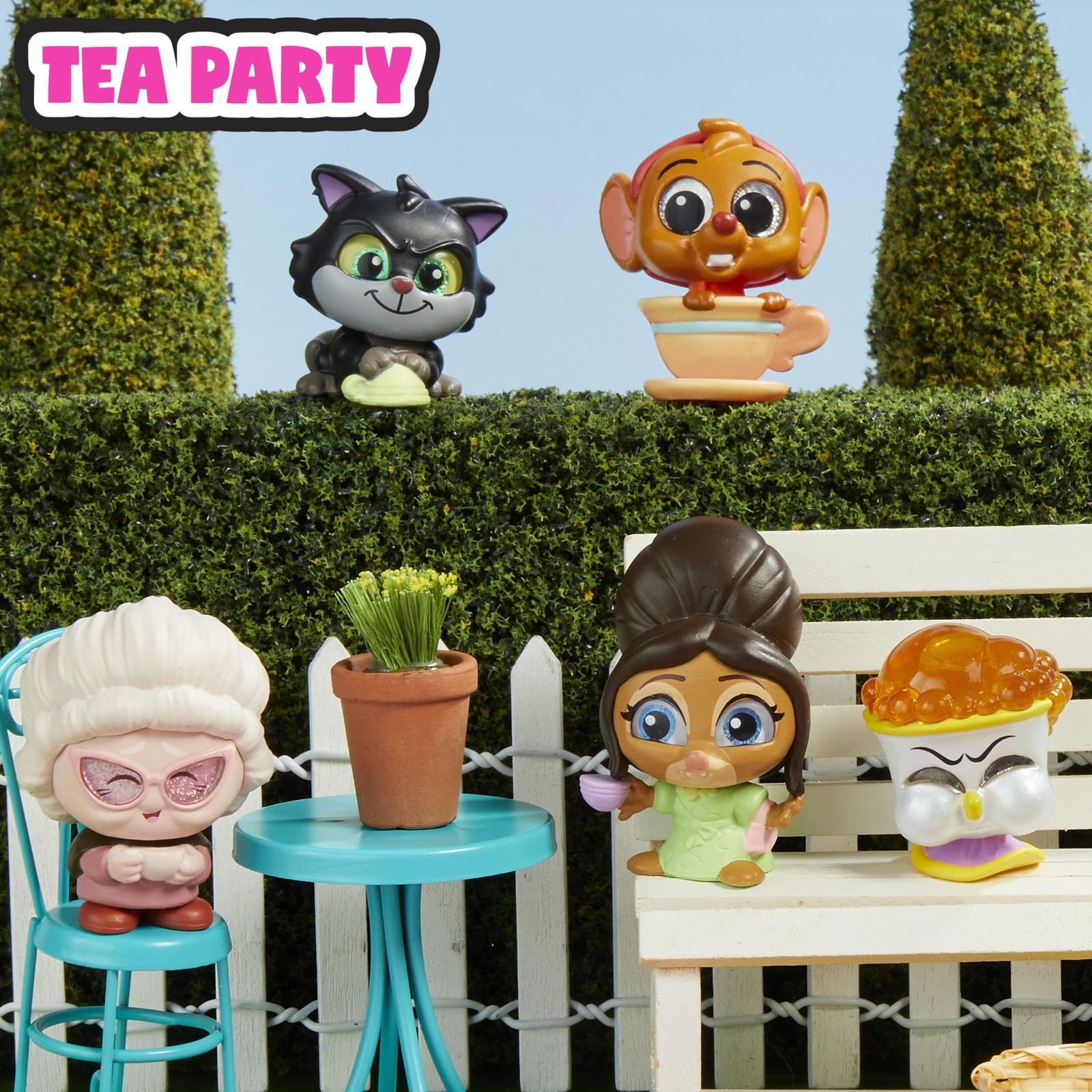 Mini-figurines festives Just Play figurines de 3,8 cm pour stimuler l'imagination