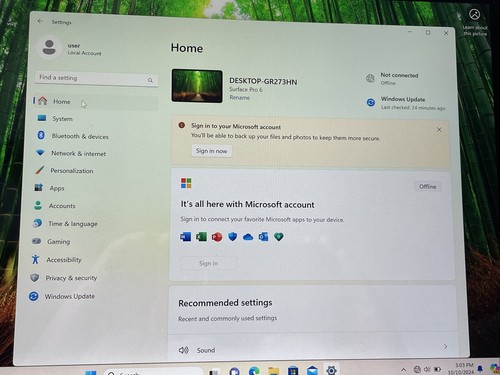 Microsoft Surface Pro 1796 srebrny i5-7300U 2,60GHz 4 GB RAM 128GB SSD W10 Pro - Zdjęcie 5 z 19