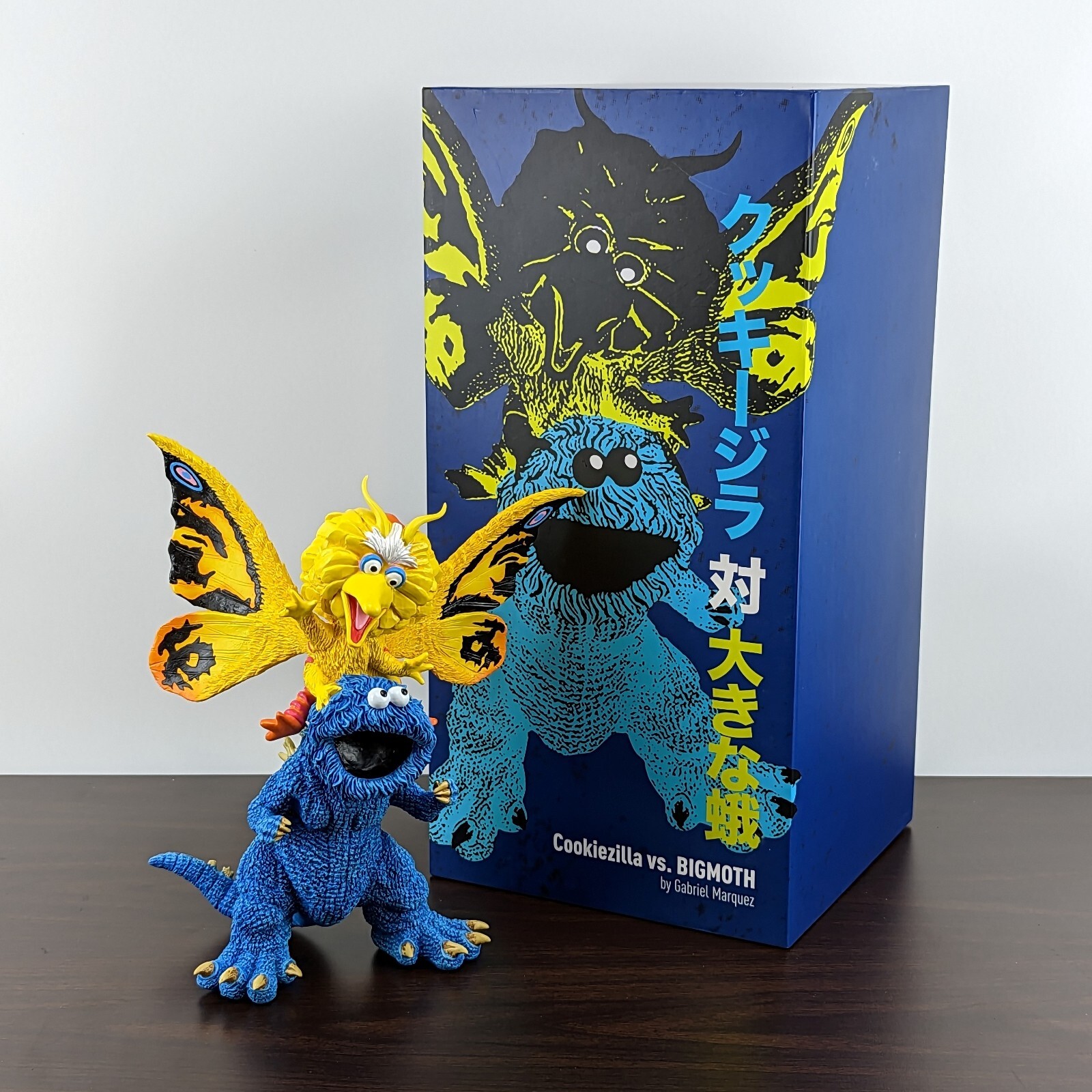 クッキージラ対ビッグモス ガブリエル・マルケス 遺作 クッキージラ vs ビッグモス cookiezilla vs bigmoth ブルー 青