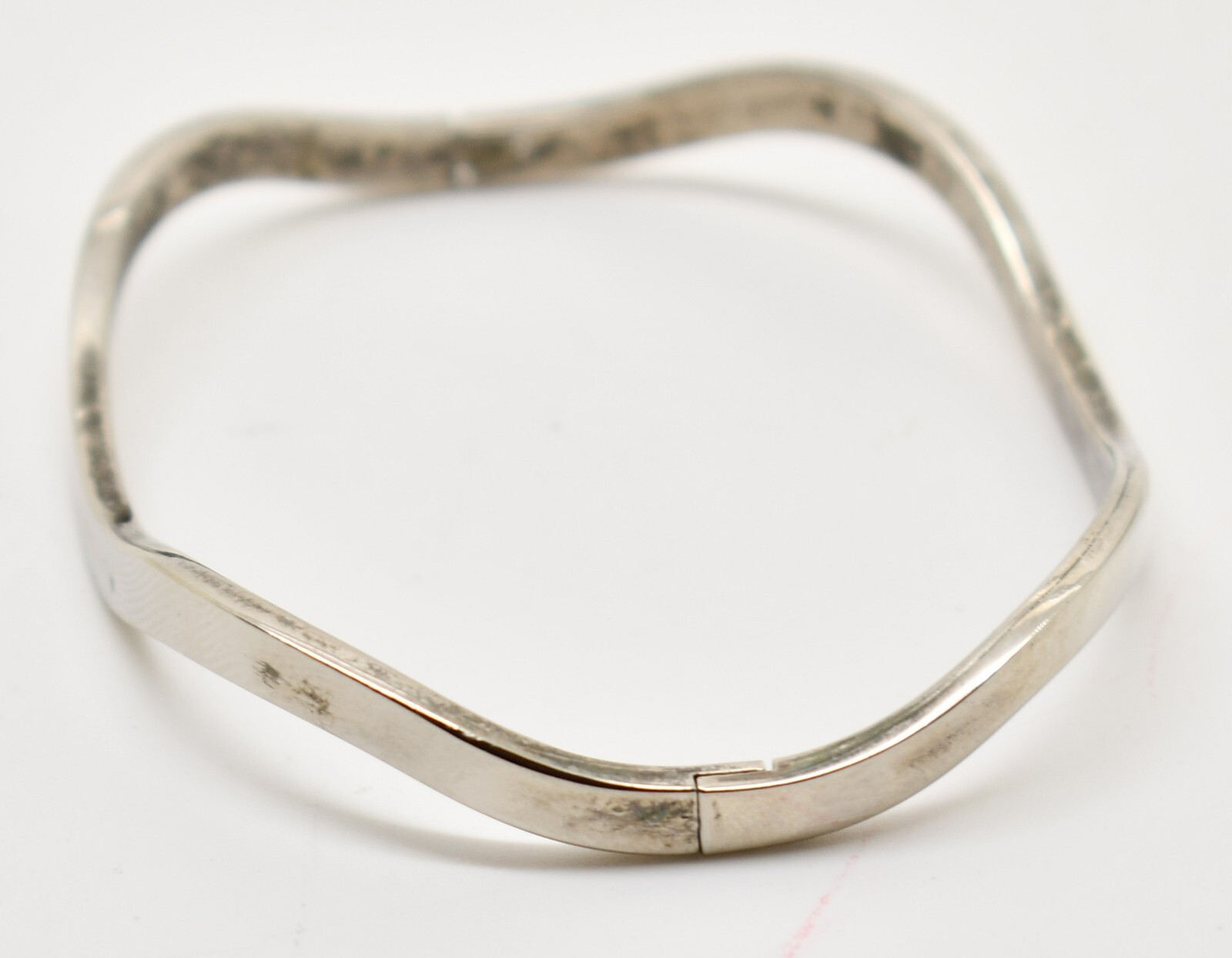 Sterling Silver Wavy Pattern Bangle Latch Bracele… - image 3