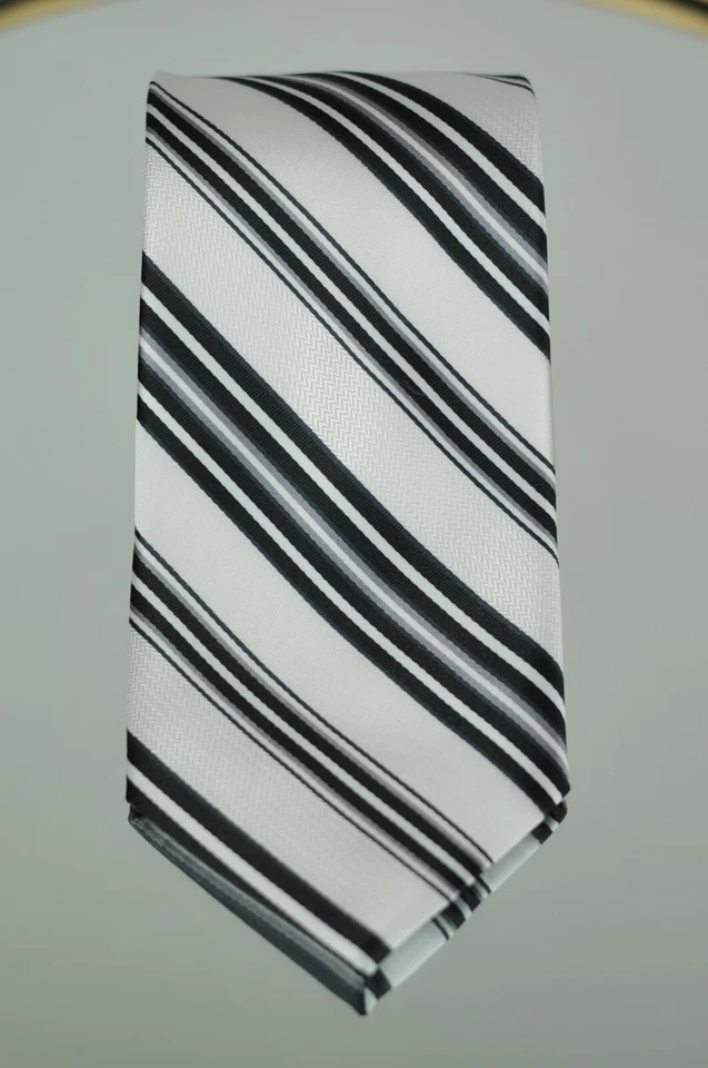 Lord R Colton Studio Tie - Silver White & Black Striped Woven Necktie - $95 Foto 3 de 4