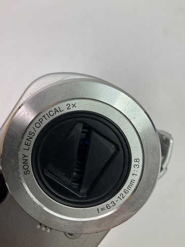 Sony Cyber-Shot Digital Compact Camera In Silver DSC-P52 - Parts Only - Picture 19 of 19
