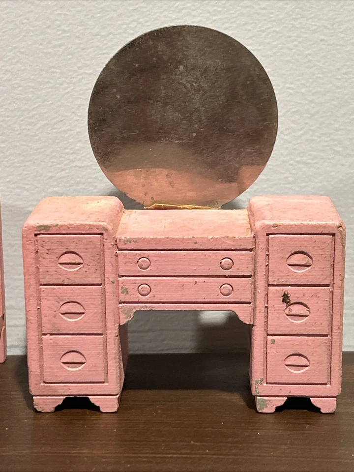 Vintage Strombecker Wooden Dollhouse Pink Bed And Vanity - 1930s - 1:16 Scale - Image 2 of 4