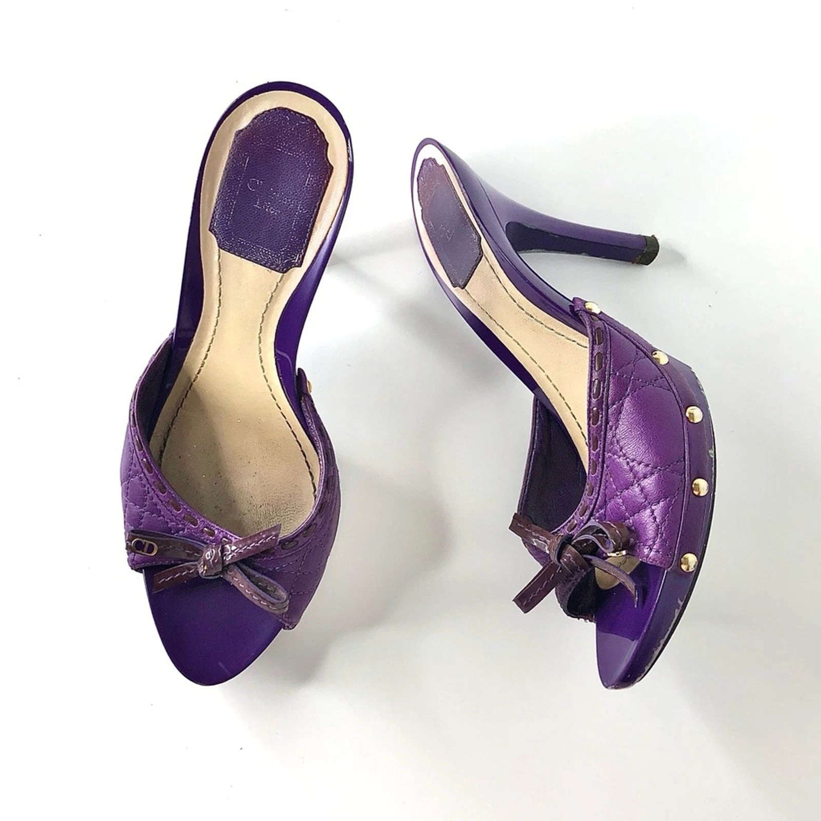 Mules vintage Christian Dior John Galliano matelassées cuir violet CD monogramme 37