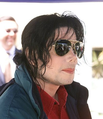 Michael Jackson arrives Pasadena Civic Auditorium in Pasadena Ca T- Old Photo 36