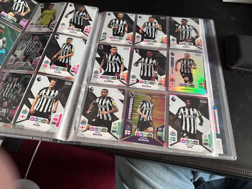 Carpeta de tarjetas coleccionables Panini AdrenalynXl Plus 2024 con 363 tarjetas - sin engaños - Imagen 16 de 23
