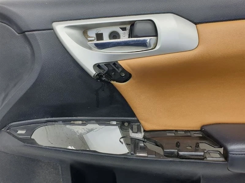 Lexus CT200H 2011 base lado del pasajero panel de puerta delantera Foto 2 de 4