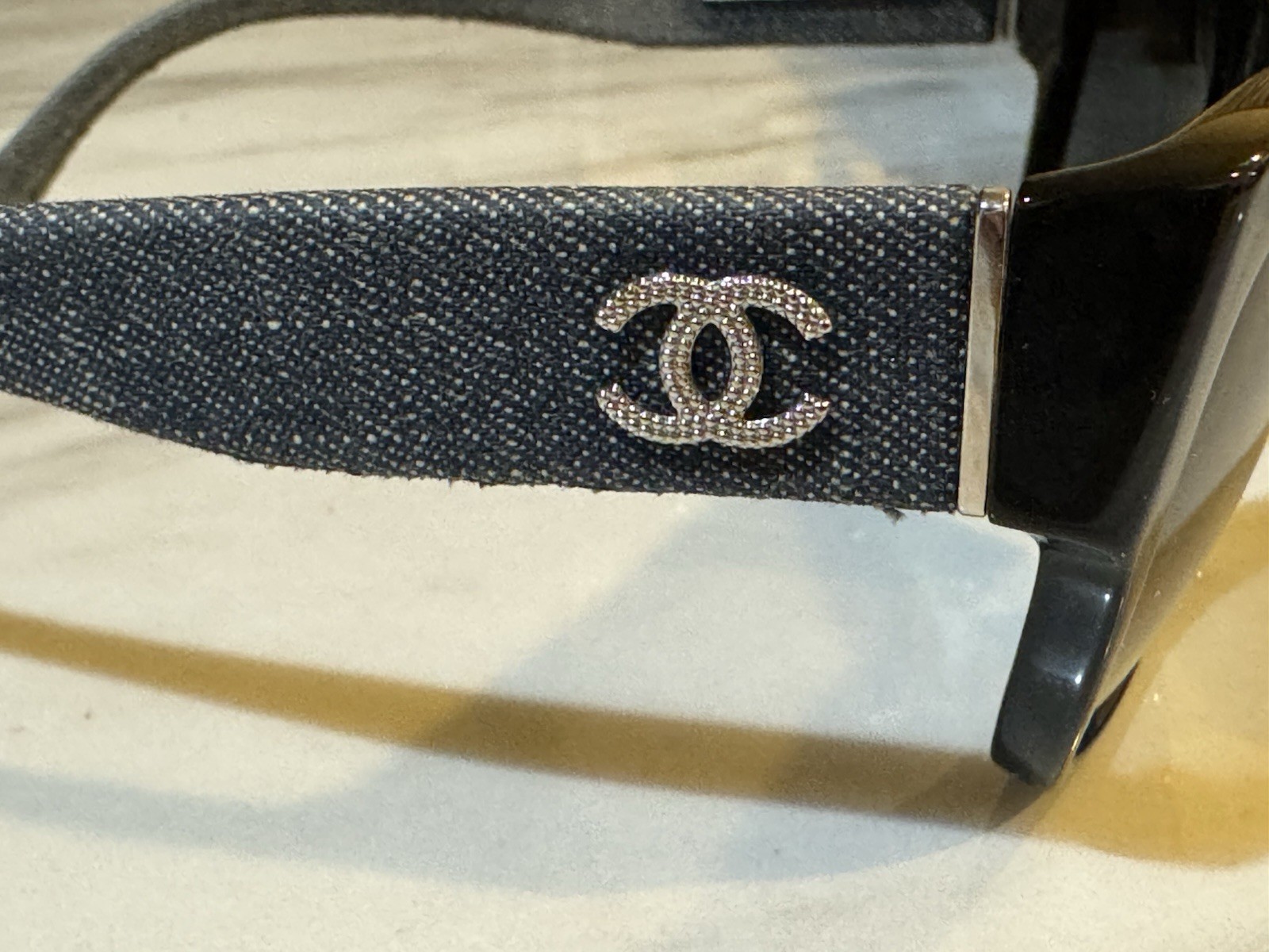 CHANEL Vintage Denim CC Logo Sunglasses Black Gradient Made in Italy w Case Rare image 4