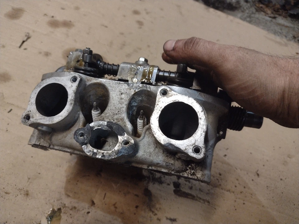 Honda Goldwing Gl1100 1980 culata derecha Foto 2 de 4