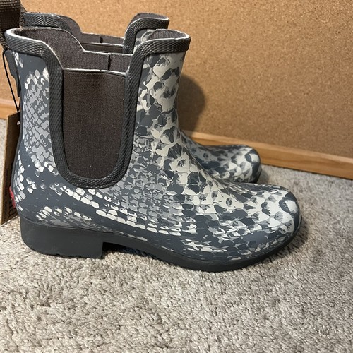 Chooka Women's Snake Print Eastlake Rain Boots Size 6 Gray Booties - Picture 3 of 9