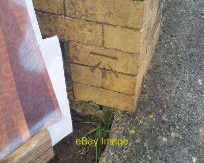 Foto 6x4 Ordnance Survey Cut Mark Pendine\/Pentywyn This OS Cut Mark Can c2021