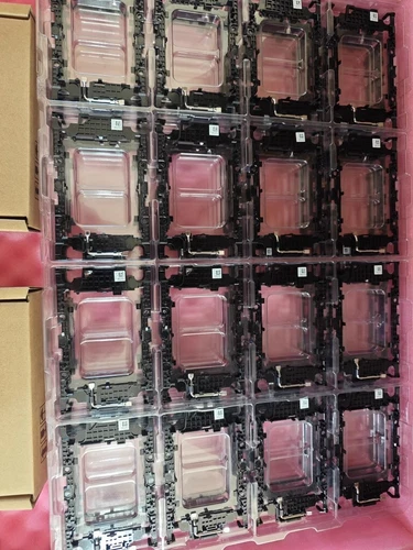 DELL WNKHC LGA4677 XEON CPU LGA-4677 XCC E1A- - Photo 3/3