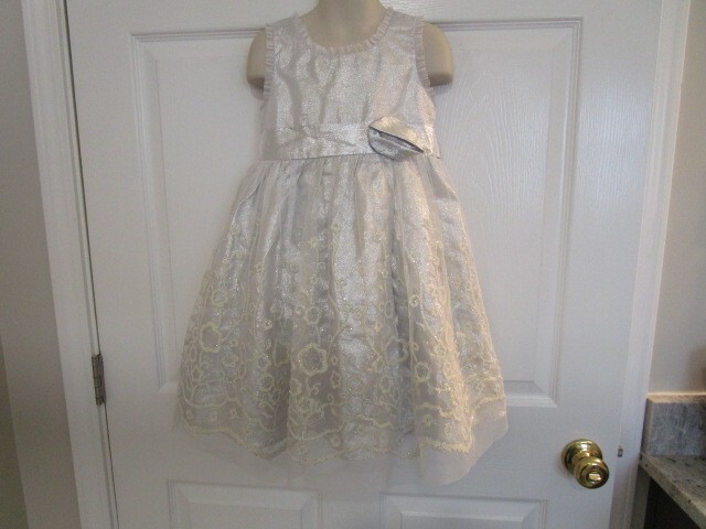 Jona Michelle Size 5 Girls Silver Dress With Beaded Flowers