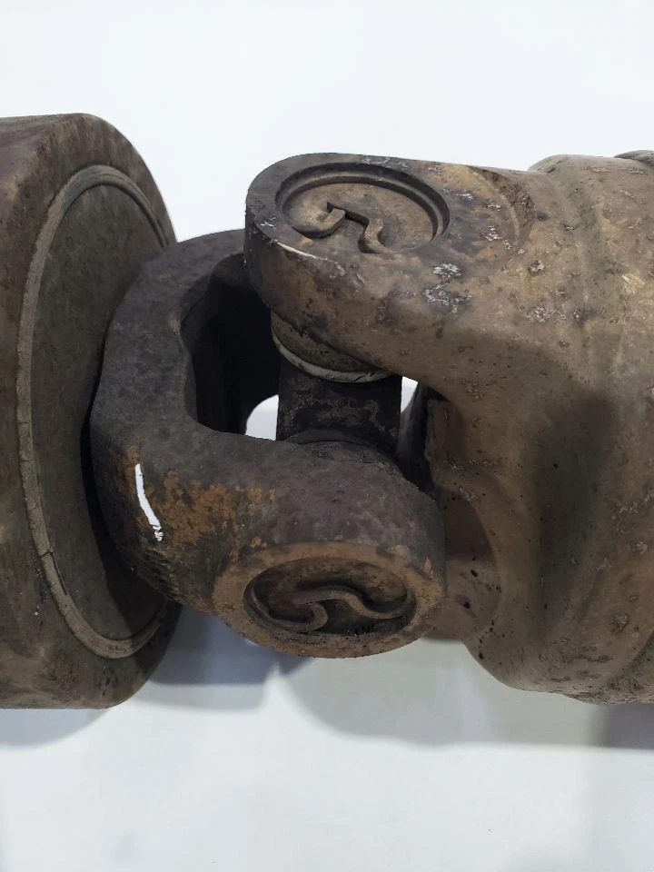 Dodge Ram 1500 2009 2010 2011 OEM eje de transmisión trasero 4,7 L tracción trasera automática  Foto 3 de 4