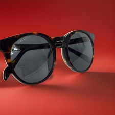 DIFF Charitable Eyewear Sunglasses  Dustbag Tortoise Charlie Polarized TO-GR08P