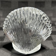 Vintage Glass Scallop Shell Paperweight Pre-owned - Nice Heavy Clear Seashell