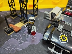 LEGO The LEGO Movie: Bad Cop's Pursuit 70802 Complete