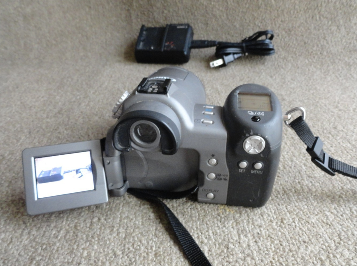 Canon PowerShot Pro 90 IS 2.6MP Digital Camera | eBay