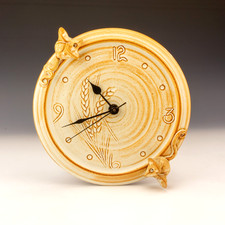 Charlestown Cornish Studio Pottery - Mouse Decorated Wall Clock