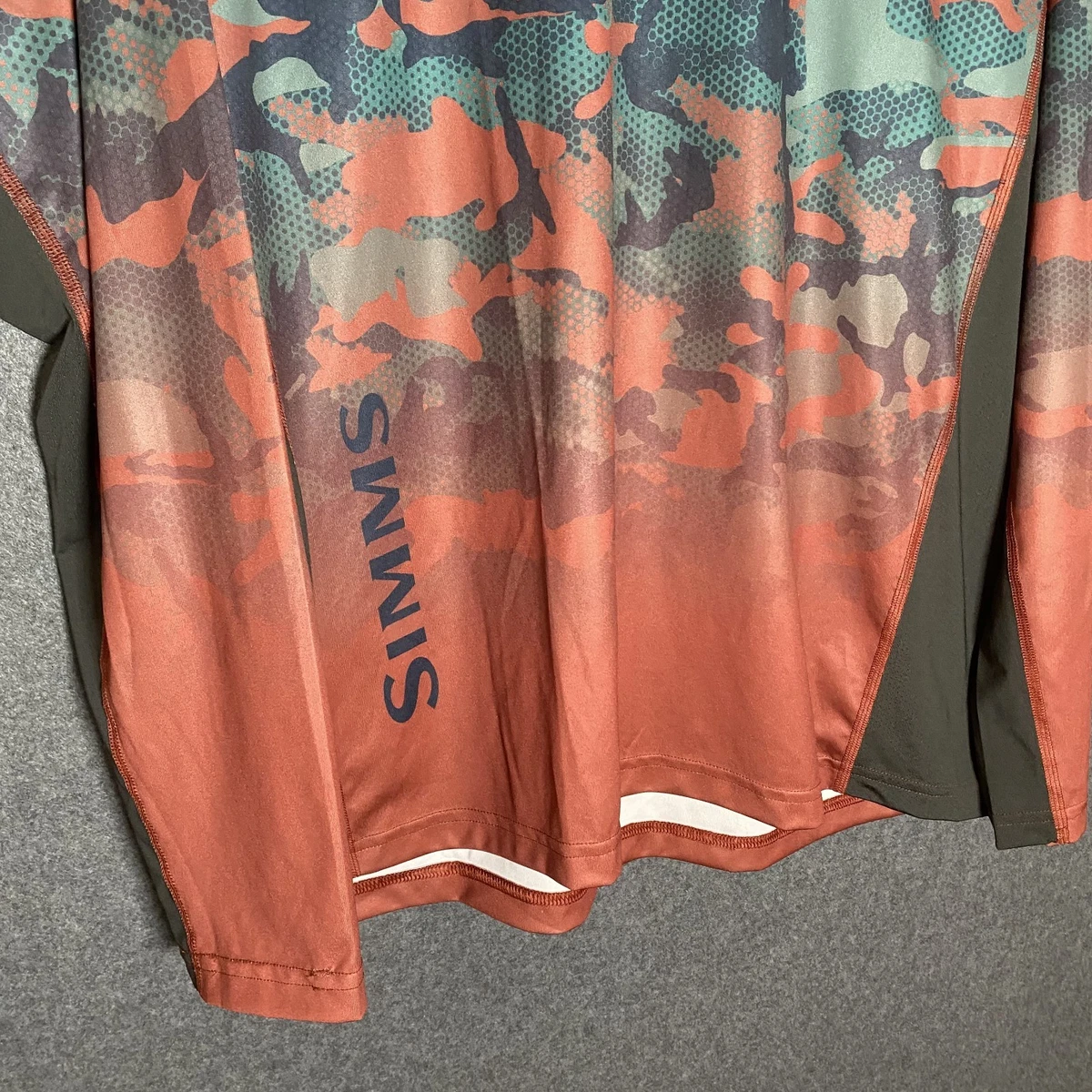 Simms Challenger Solar Tech Fishing Jersey Shirt Men's XL Red Camo Long Sleeve