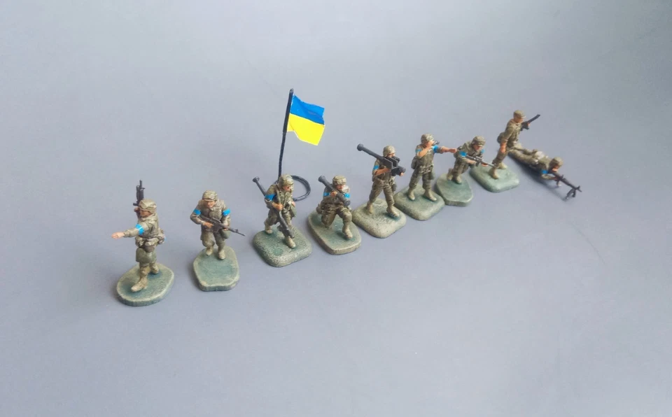 Pro-Painted "Blue team" 47th Brigade  Ukraine army 1/72 figures set B - Image 2 of 4