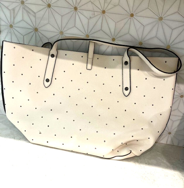 COACH WHITE GUNMETAL LEATHER BANDANA RIVETS MARKET TOTE BAG WITH MATCHING WALLET image 2