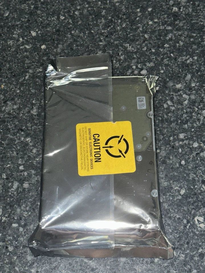 HGST Ultrastar HE10, 10 TB, 7200 RPM, 3.5 in (HUH721010AL5200) Computer Drive - Image 2 of 3