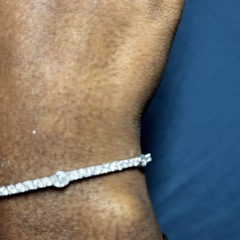 Brazalete flexible de diamantes de laboratorio de 2,5 quilates de oro macizo de 14 k Foto 2 de 4