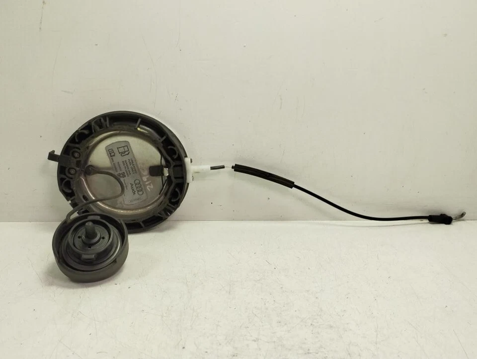 8J0010508C Volet De Trappe Carburant pour AUDI TT COUPE/ROADSTER (8J3/8J9 219621 - Photo 2/4