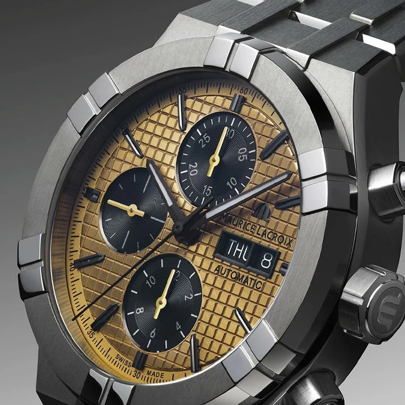 Reloj cronógrafo automático de titanio Maurice Lacroix AIKON AI6038-TT032-530-1 para hombre Foto 2 de 3